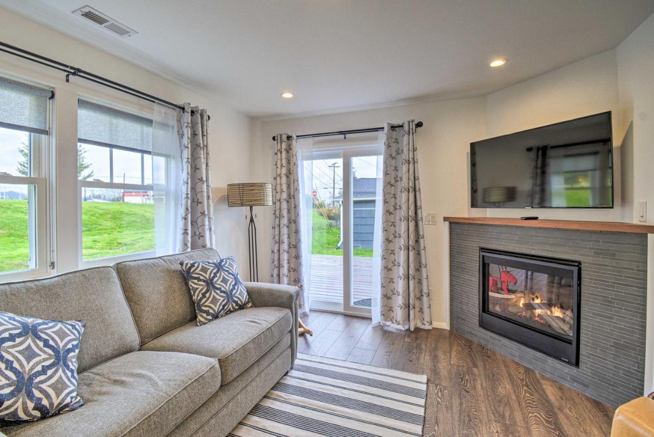Updated Port Orchard Home, Walk to Waterfront - B&B