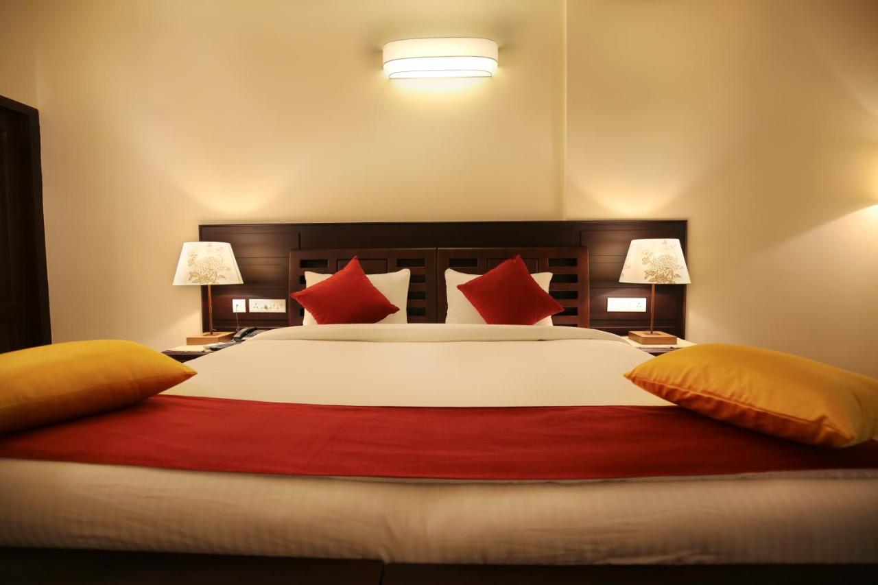 Queen Room with Garden View