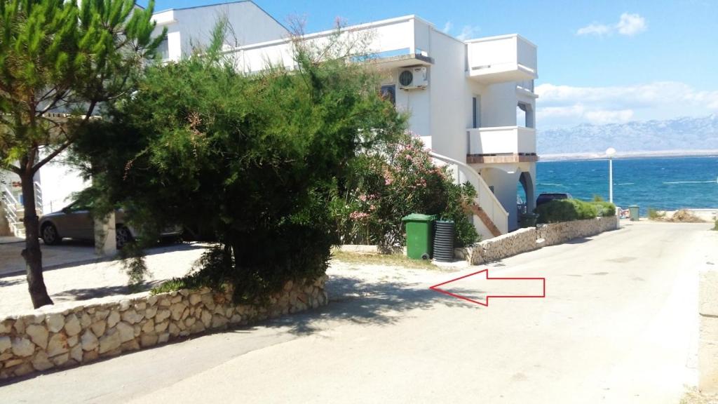 Apartment in Vir with balcony, air conditioning, WiFi, washing machine 4762-1 - Chambres d'hôtes Vir