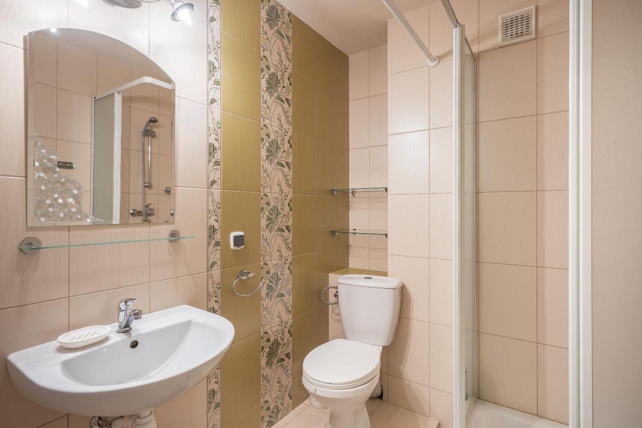 Triple Room with Private Bathroom