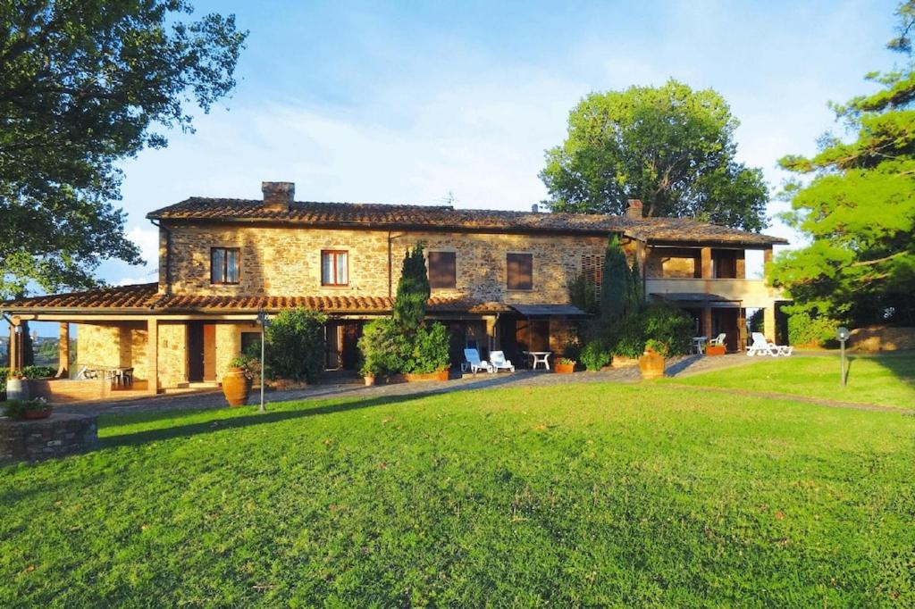 Villa in Montaione with Pool & Wine Tasting - Chambres d’hôtes Montaione