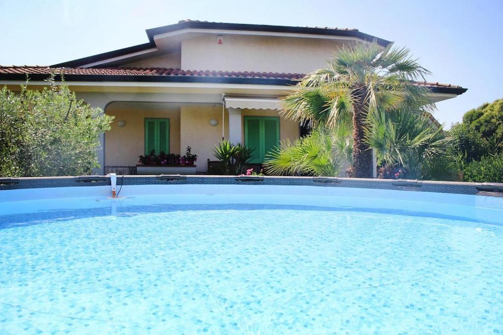 Holiday Home in Versilia near Sandy Beaches - B&B Le Bocchette