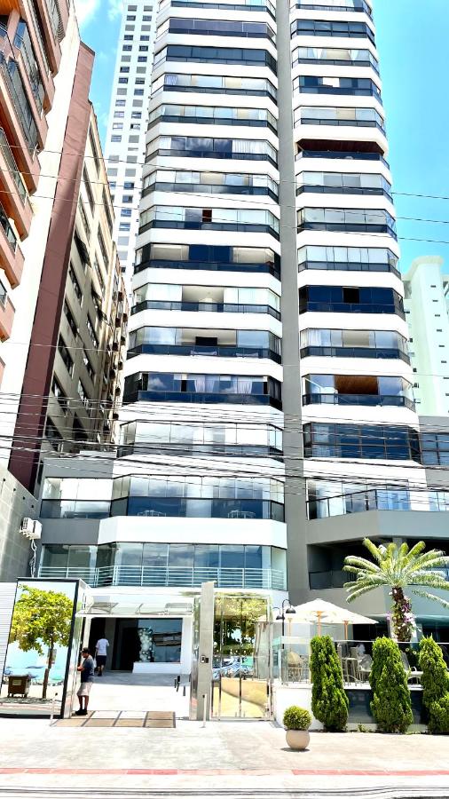Haus Stay · pé na areia · Balneário Camboriú - B&B