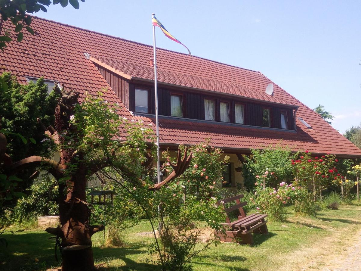 B&B Hohenkirchen - Five Oaks - Rote Wohnung - Bed and Breakfast Hohenkirchen