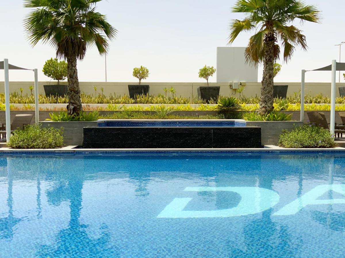 Luxury Escapes - Quiet Studio near Expo City and DWC Airport - CELESTIA TOWER - B&B Dubai