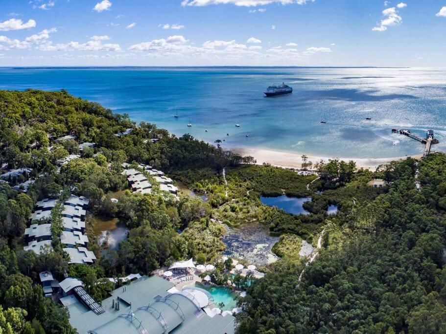B&B Kingfisher Bay - Kookaburra Villa at Kingfisher Bay Resort - Bed and Breakfast Kingfisher Bay