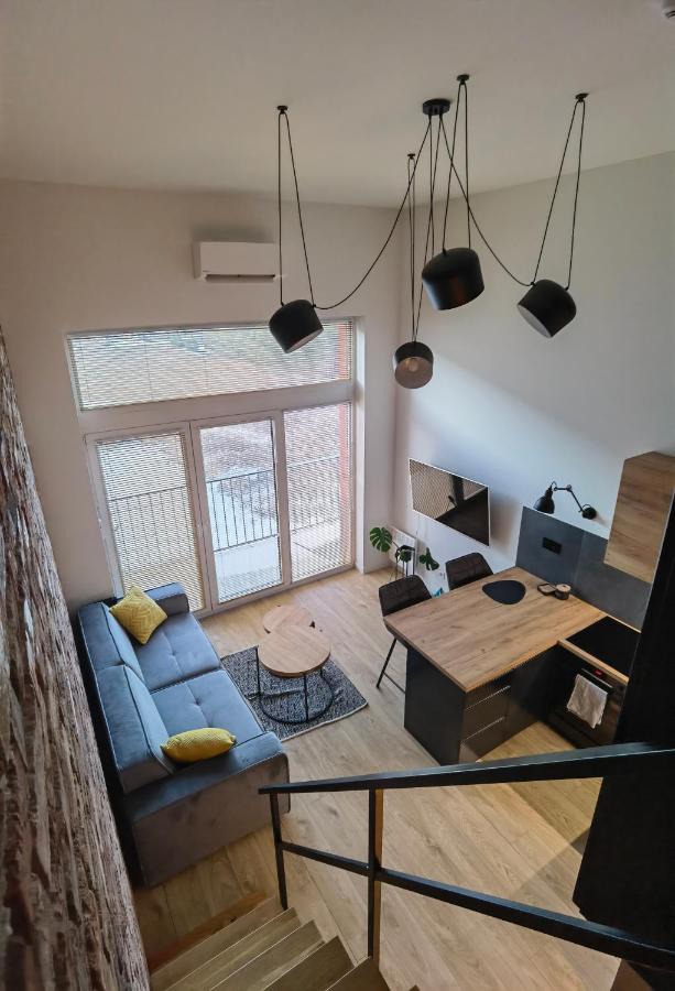 Apartament Loft Studio Airport blisko lotniska Zarembowicza lotnisko - Chambres d'hôtes Wrocław