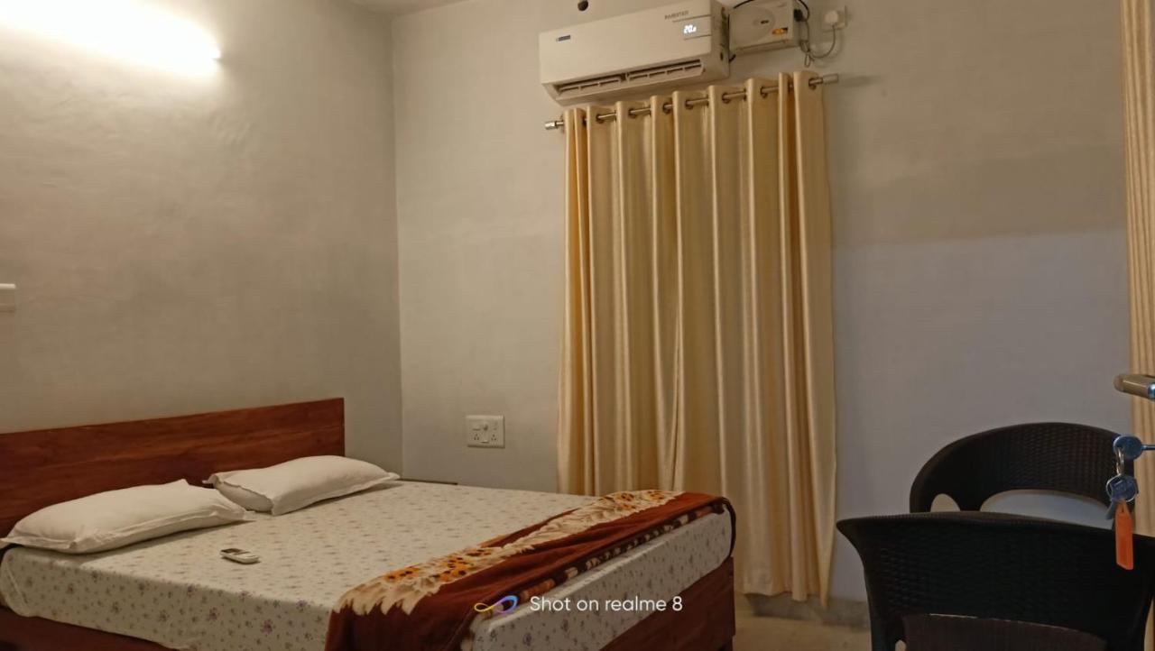 Doppelzimmer mit Balkon (2 Erwachsene + 1 Kind)