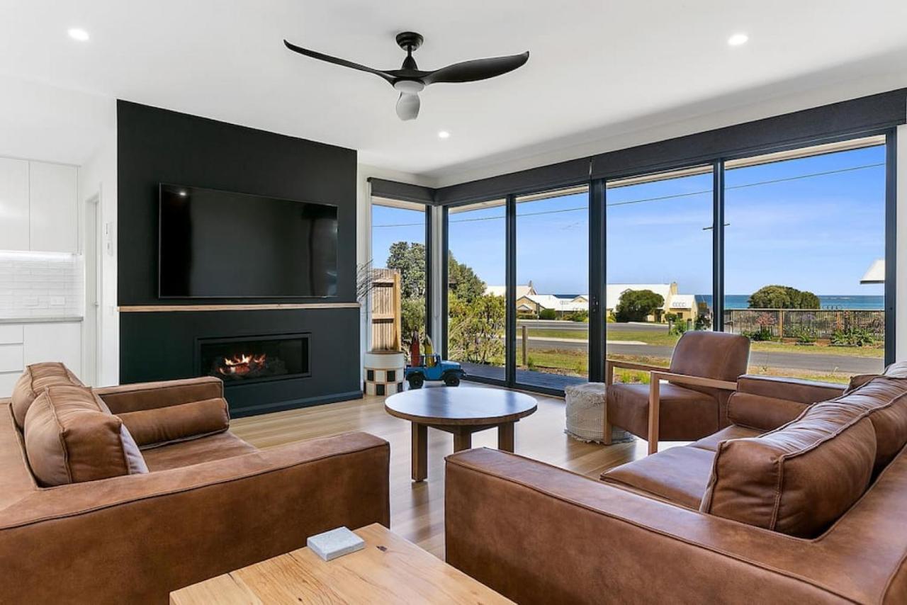 B&B Apollo Bay - Benswan at the Bay - Modern 5-bedroom Holiday Home - Bed and Breakfast Apollo Bay