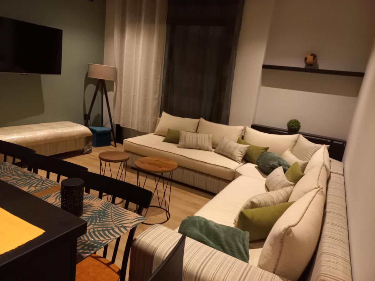 Captivating 2-Bed Apartment in Tunis - Ferienwohnung Tunis