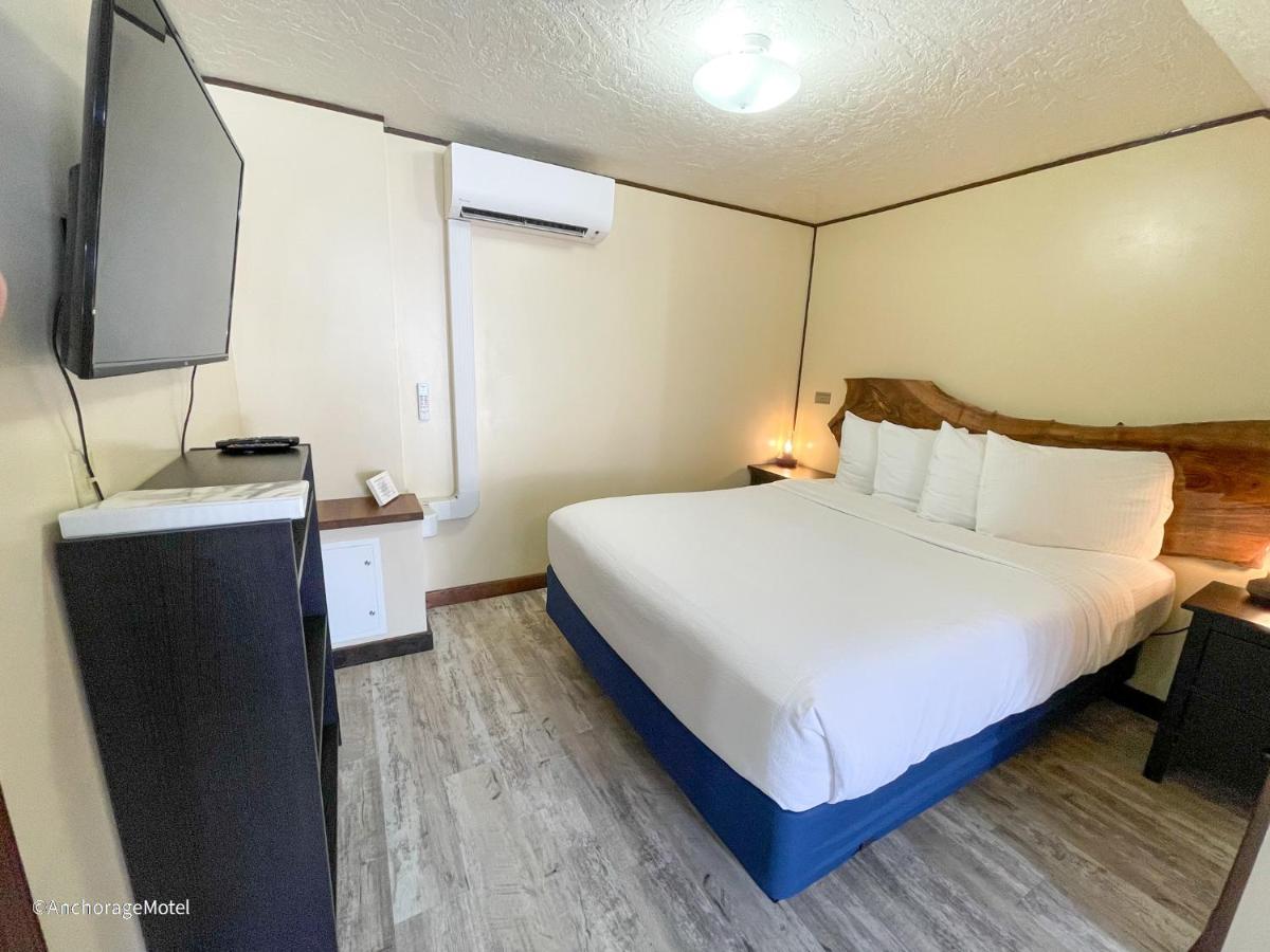 Premium Room (No Pets)