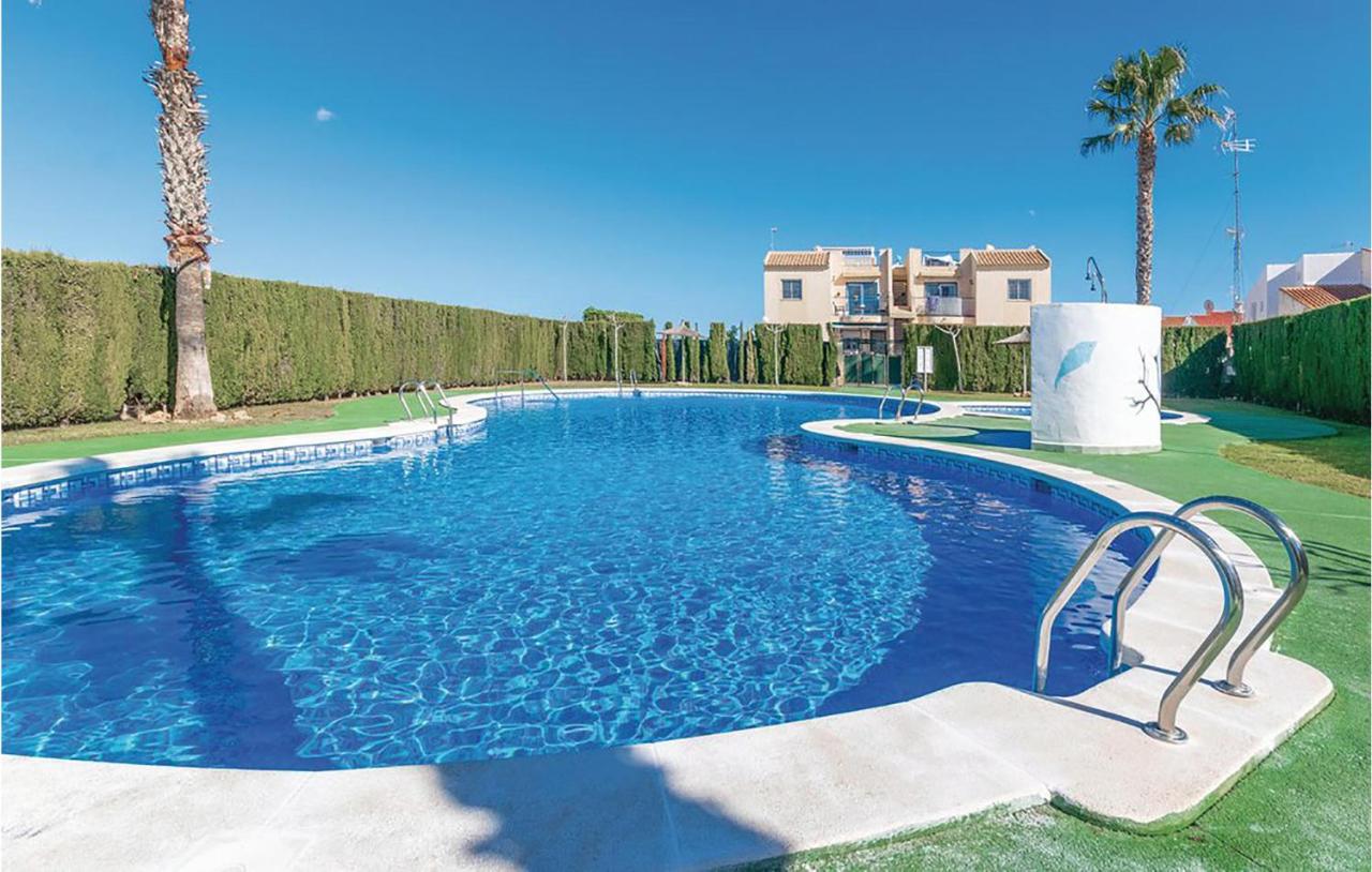 B&B Torrevieja - Lovely Apartment In Torrevieja With Outdoor Swimming Pool - Bed and Breakfast Torrevieja