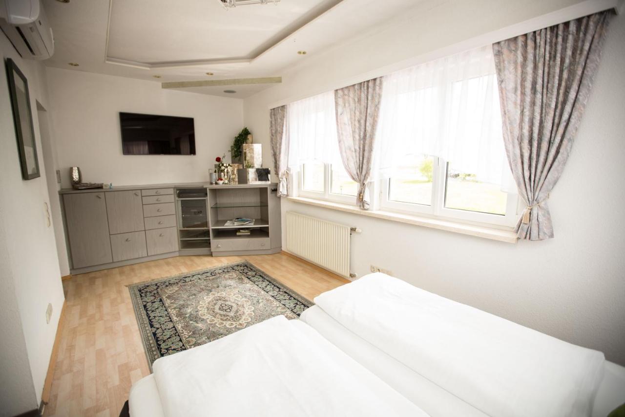 Deluxe Apartment with Balcony
