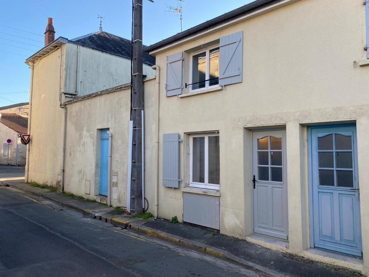 Maisonnette design Le Cosy - Amazon Prime - à 3mn à pied du marché - non climatisé - - B&B