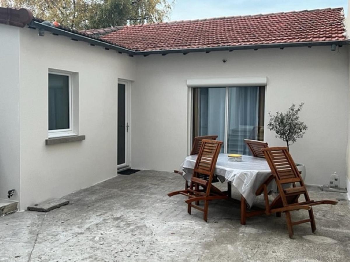Un havre de paix en plein coeur de ville près Chu - B&B