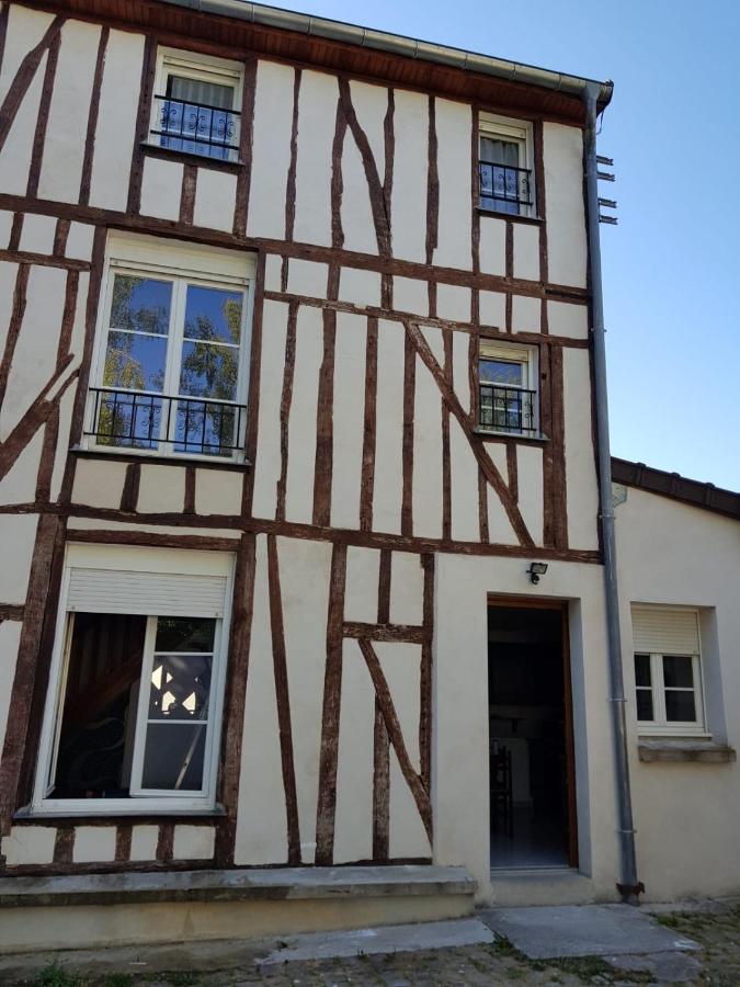 F4 dans maison au calme près du centre de Chalons en champagne - Chambres d’hôtes