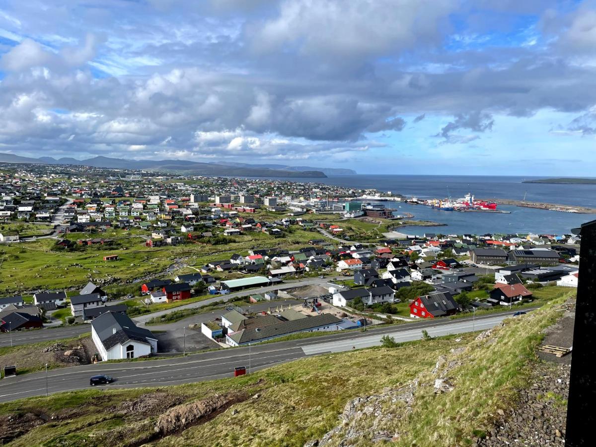 Breathtaking Views - New - 220m2 - 5 BR - Walks - B&B Tórshavn