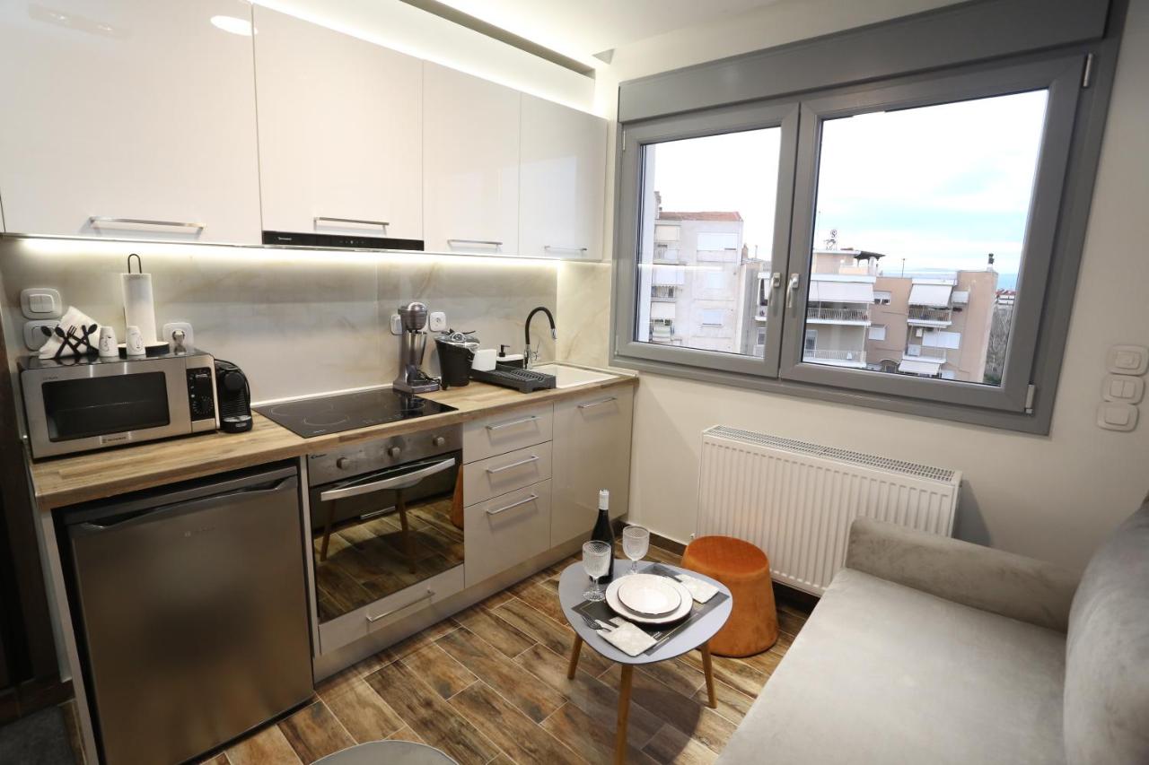LA Larissa Luxury Apartments Dafne - Bed and Breakfast
