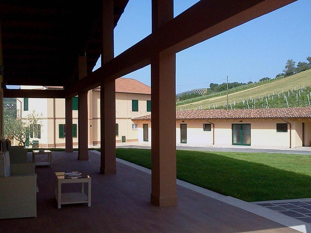 Le Vigne di Clementina Fabi - B&B Montedinove