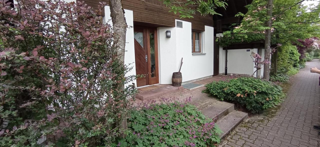 Magnifique villa proche du lac de Morat - B&B Murten