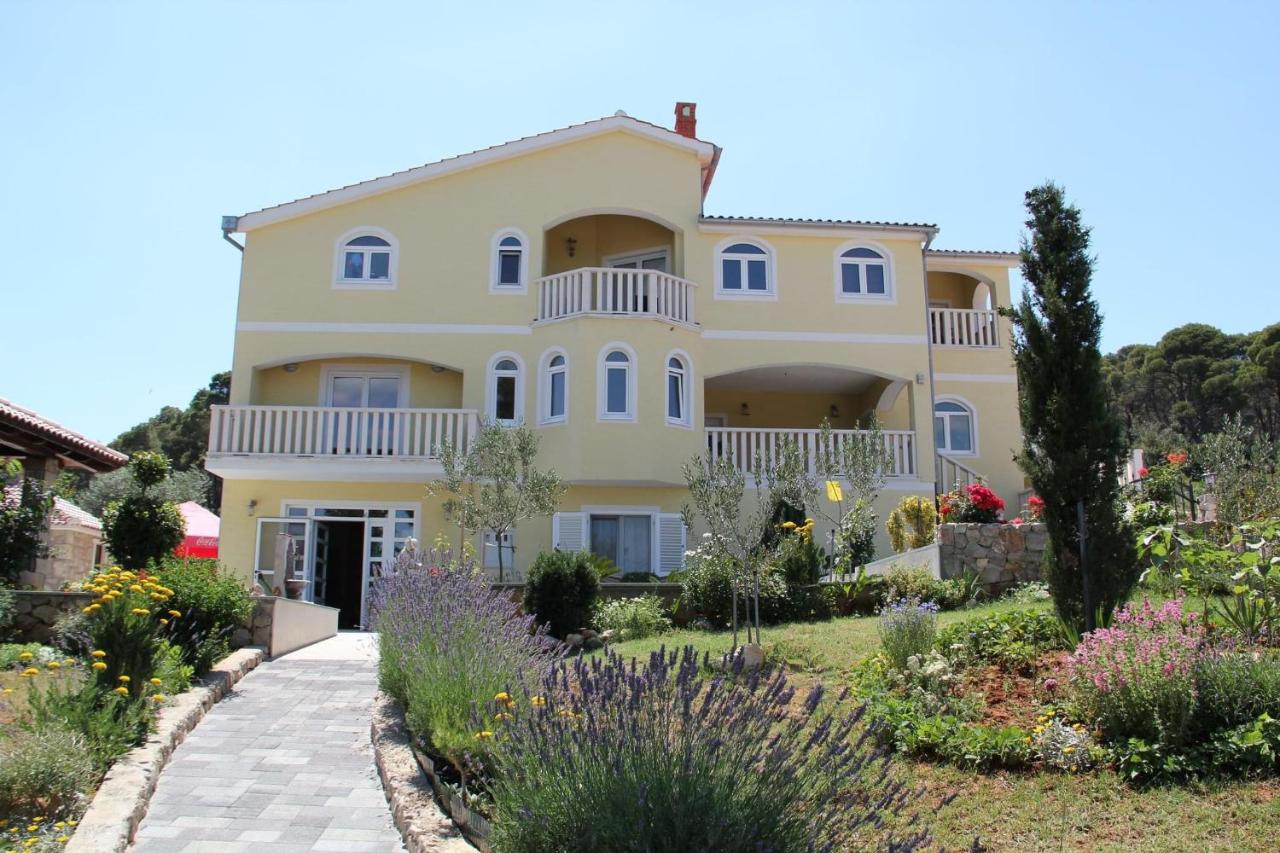 B&B Kraj - Apartments Villa Lora - Bed and Breakfast Kraj