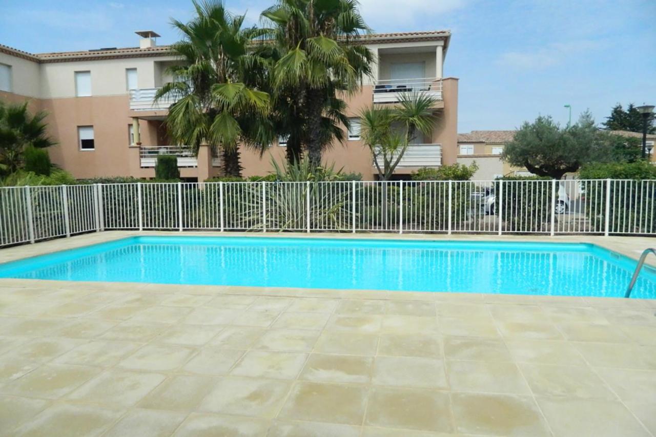 Appartement moderne en résidence avec piscine - B&B Mèze