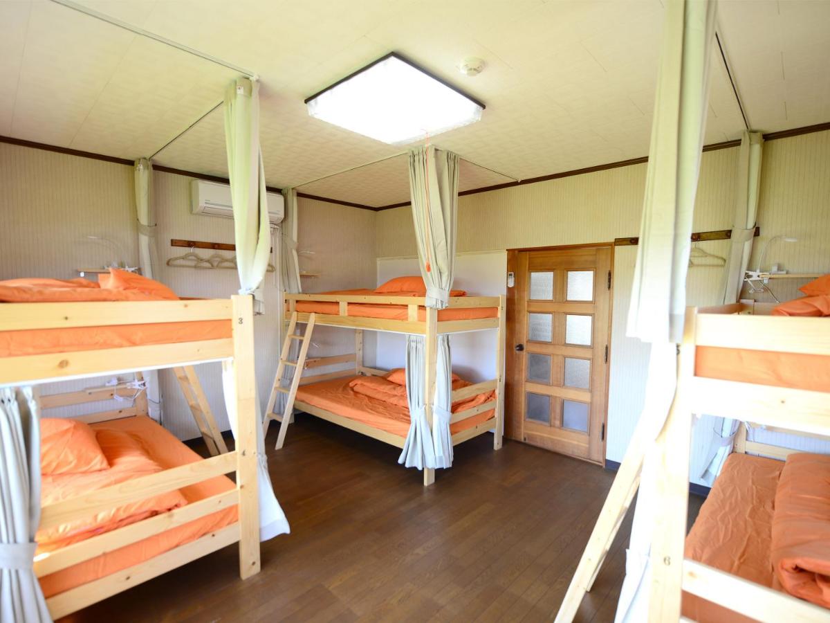 Posto Letto in Dormitorio Misto con 6 Letti