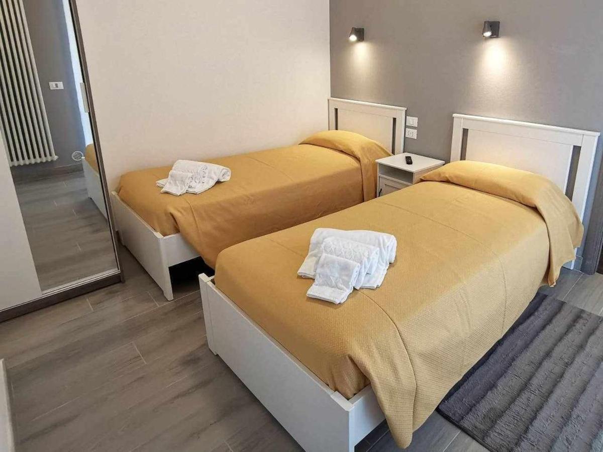 Chambre Lits Jumeaux avec Salle de Bains Privative