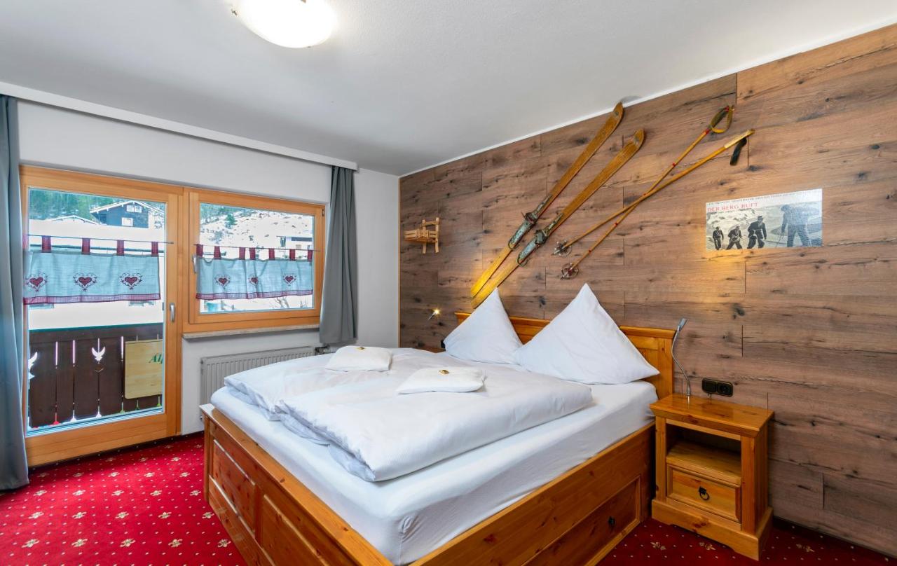 Doppelzimmer mit Balkon