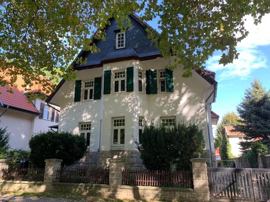 B&B Quedlinbourg - 100 qm Ferienwohnung Am Heiligen Brunnen - Bed and Breakfast Quedlinbourg