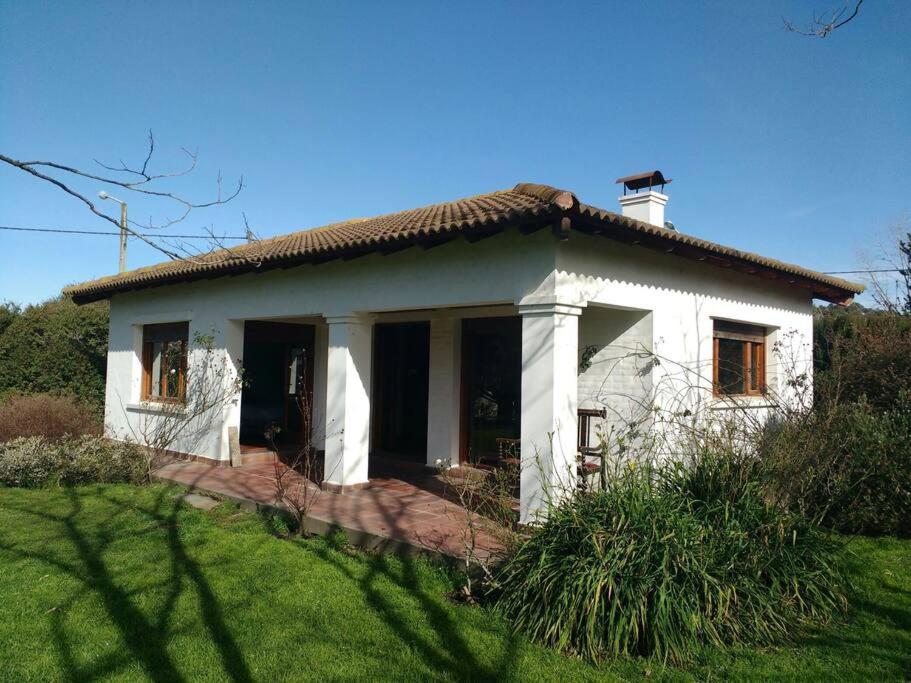 B&B Tandil - Casa y amplio parque - Bed and Breakfast Tandil