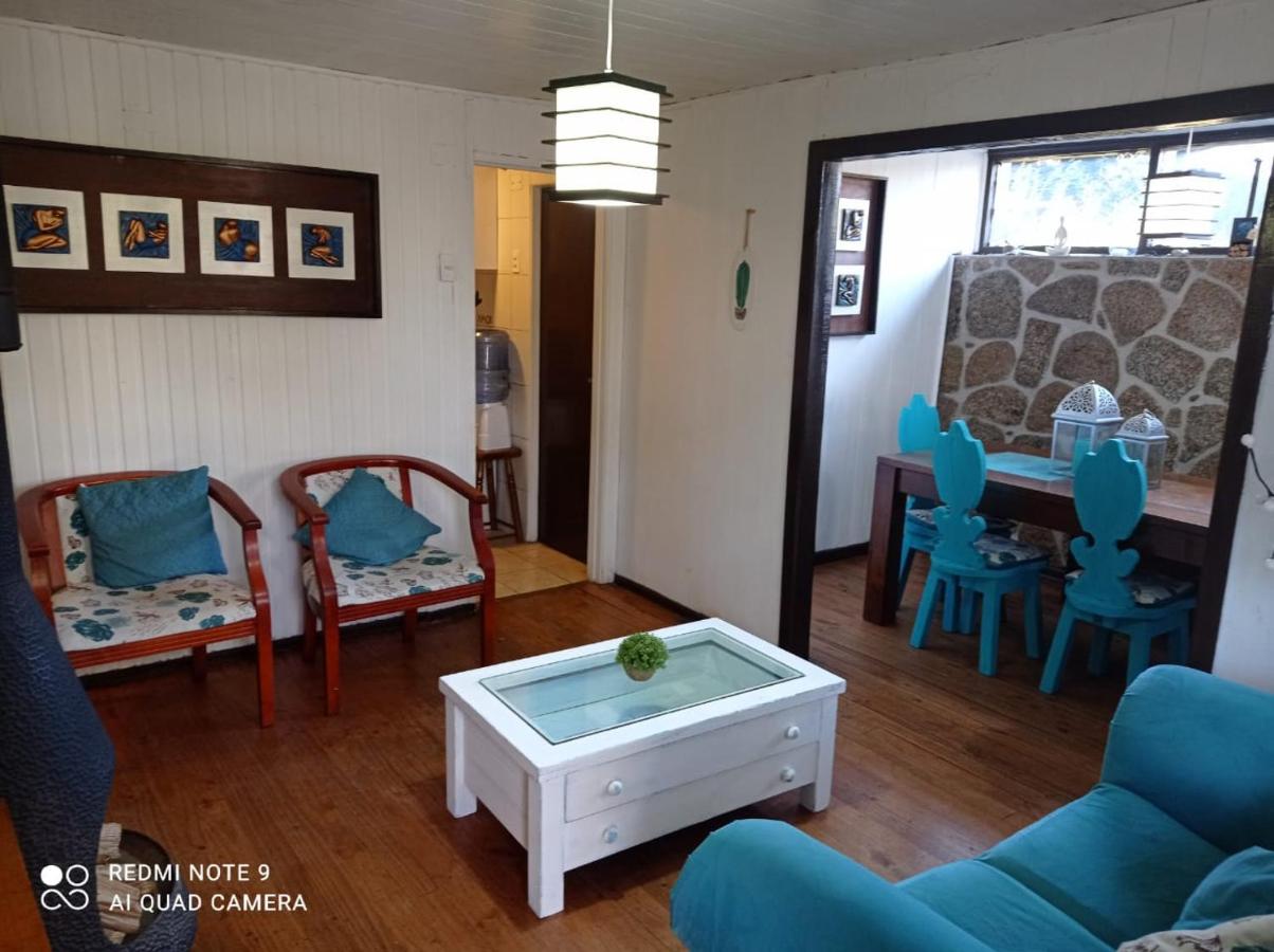 Casa los Lobos a una cuadra de la playa El Quisco - Chambres d’hôtes