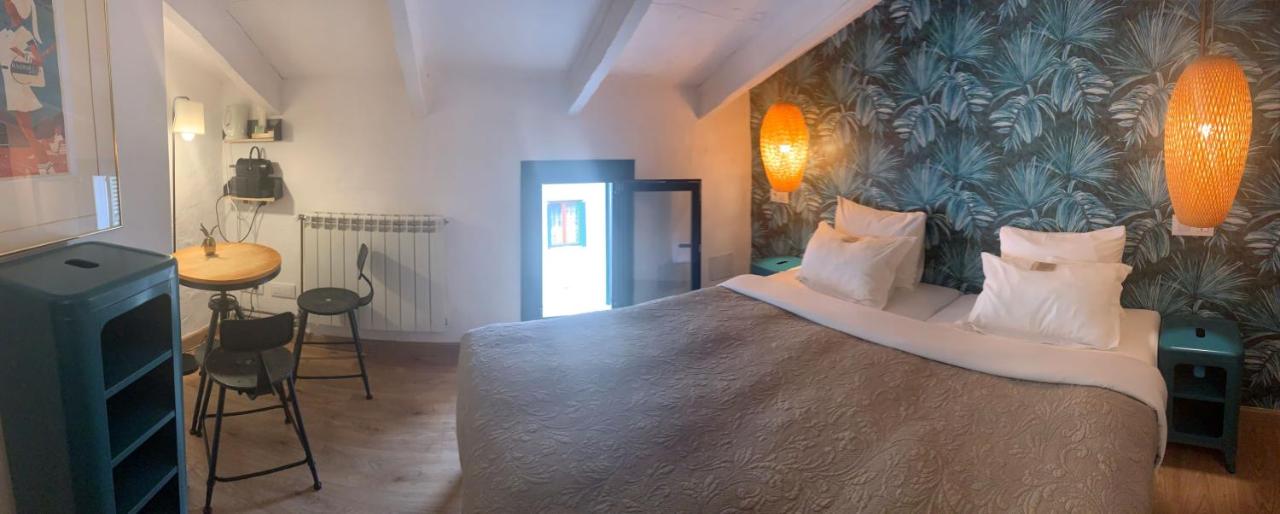 Camera Matrimoniale/Doppia con Letti Singoli con Bagno Privato