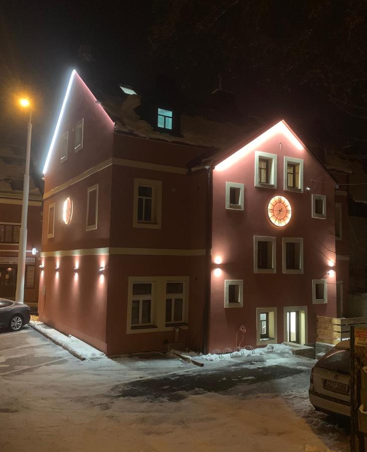 Apartment mit Balkon