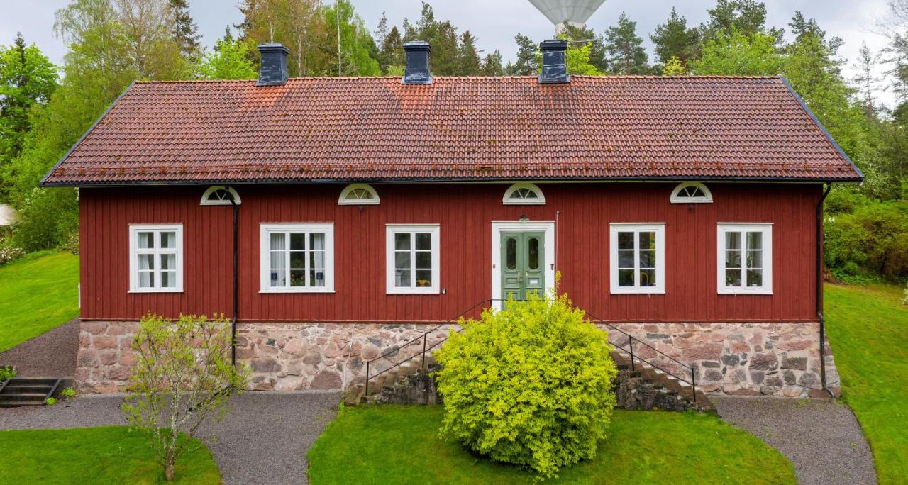 Lyrsta R B&B - Ferienwohnung