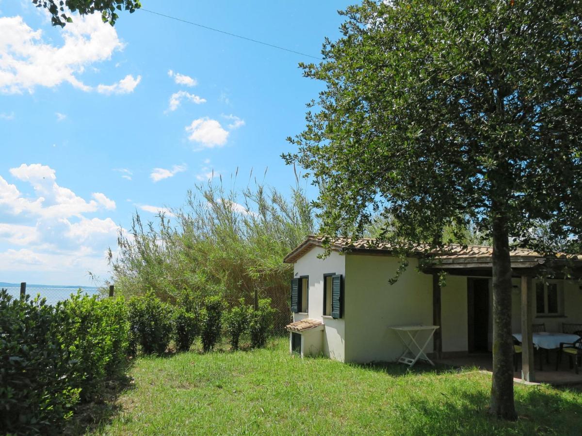 B&B Bolsena - Holiday Home Chalet del Lago by Interhome - Bed and Breakfast Bolsena