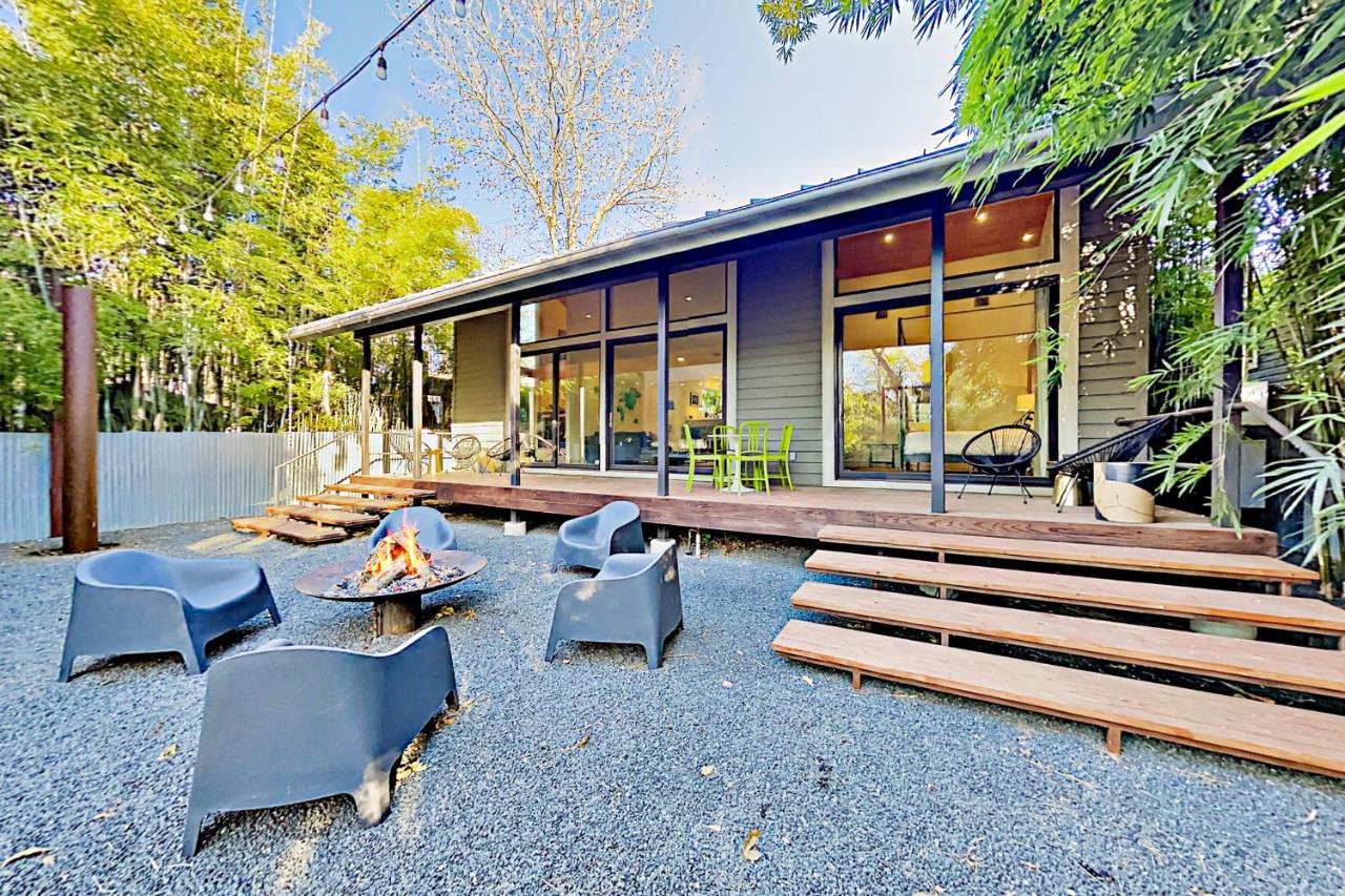 Love Escape - Bed and Breakfast Austin