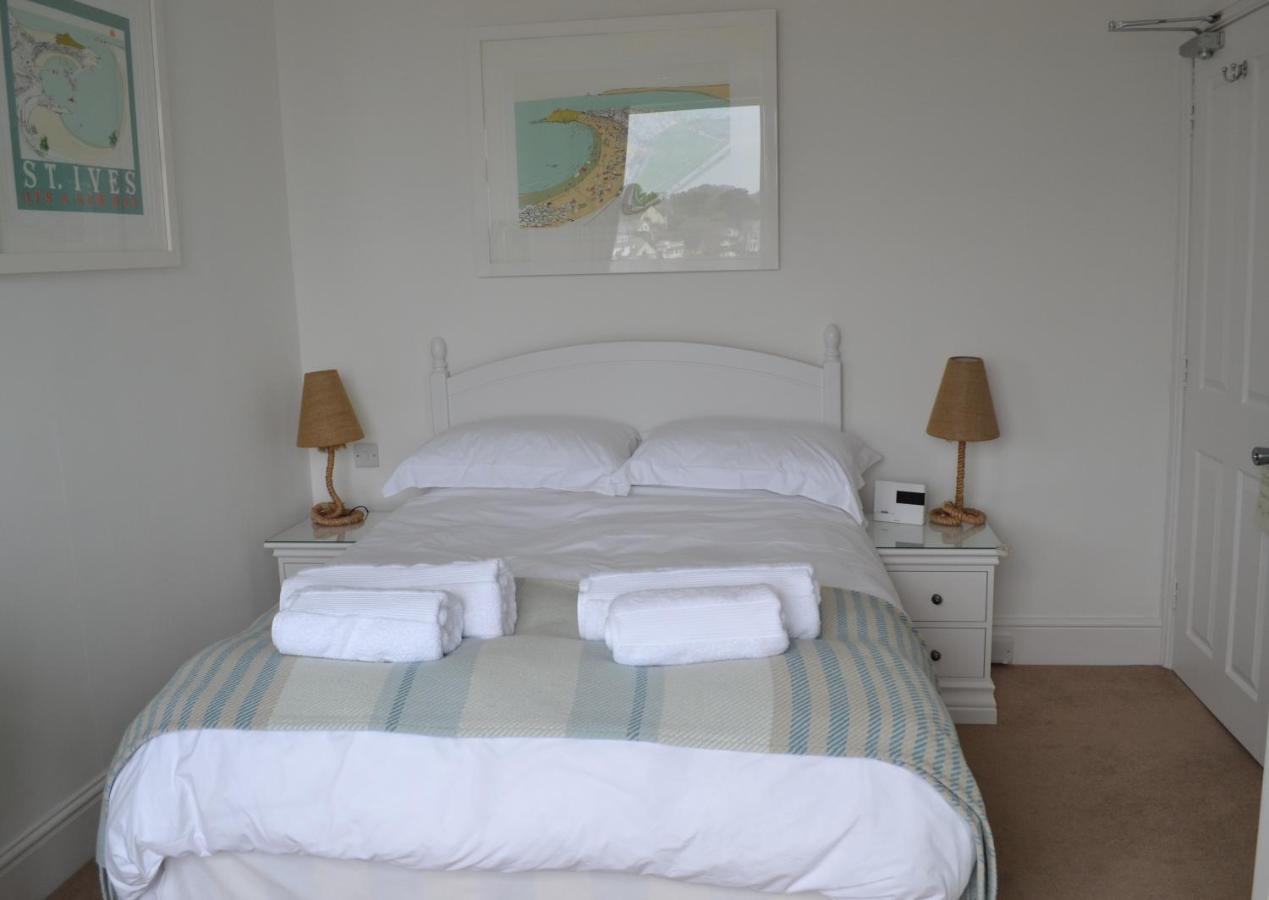 Double Room with Private External Bathroom