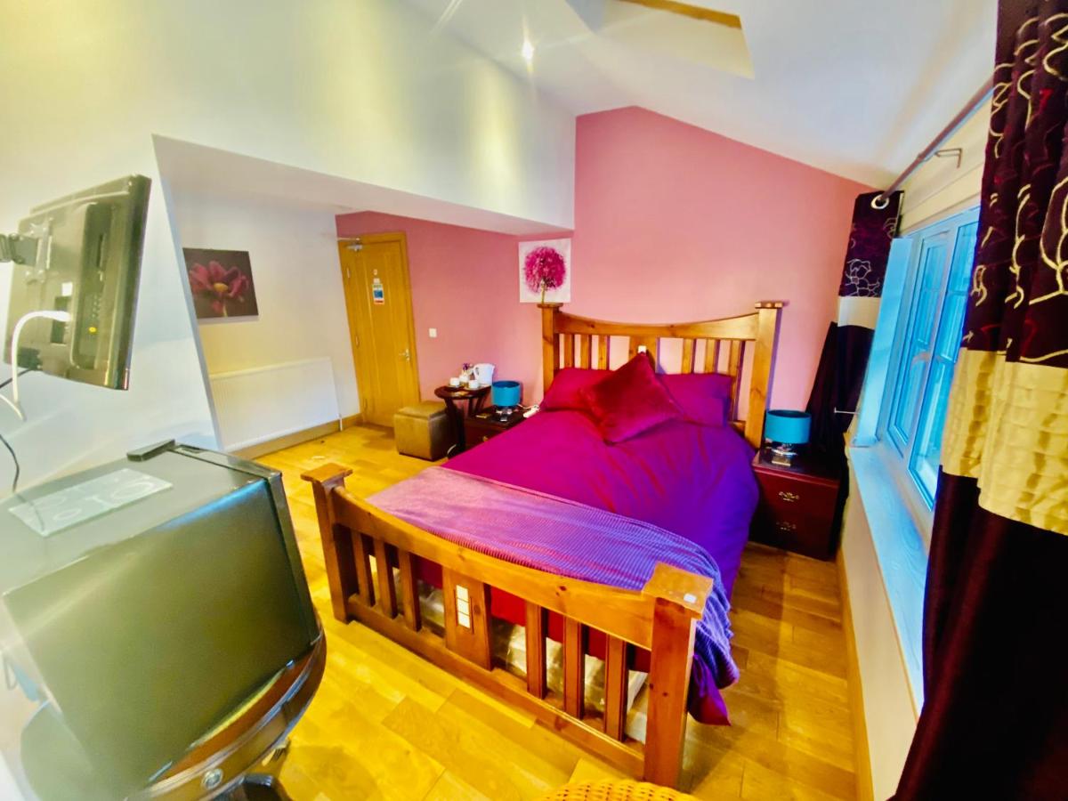 Deluxe King Suite