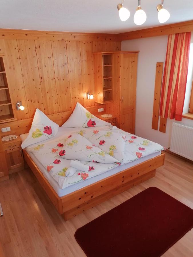 One-Bedroom Apartment with Balcony