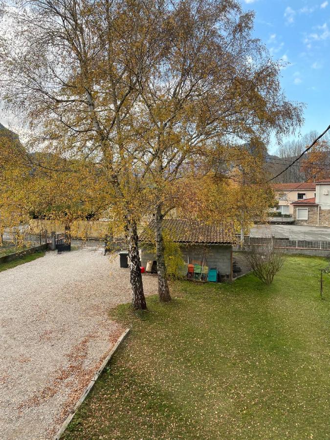 Appartement Tarascon sur Ariège - Bed and Breakfast