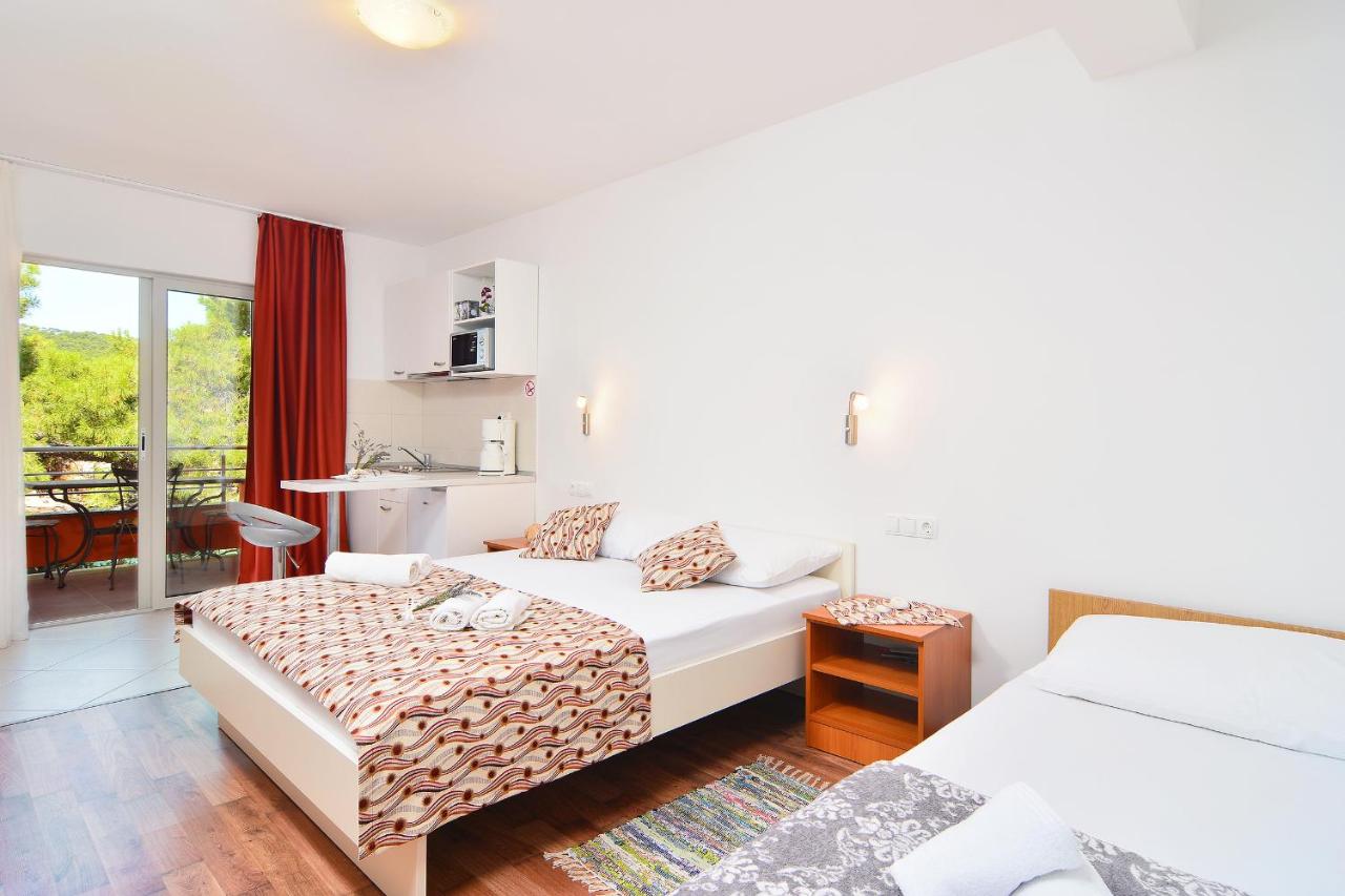 Monolocale con Divano-Letto