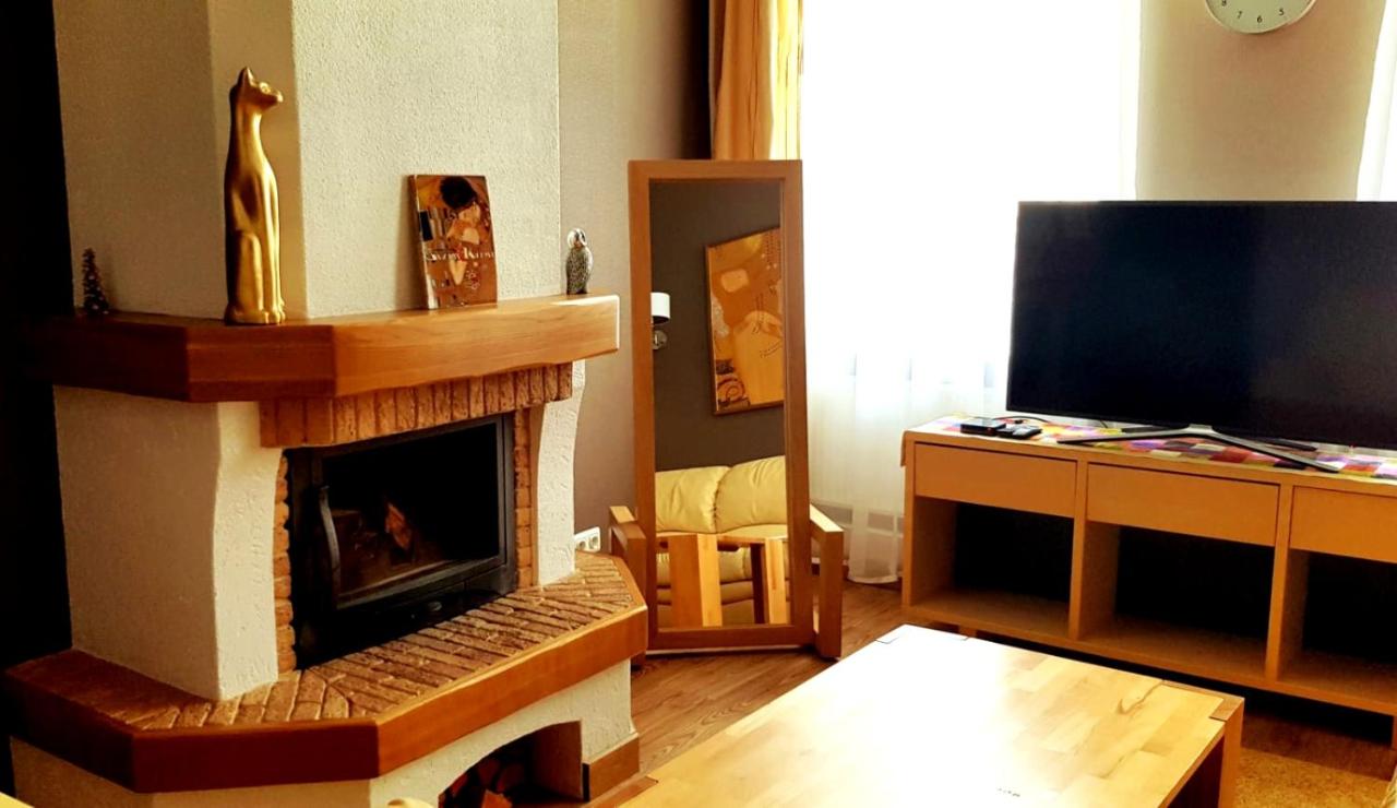 Gustav House - B&B