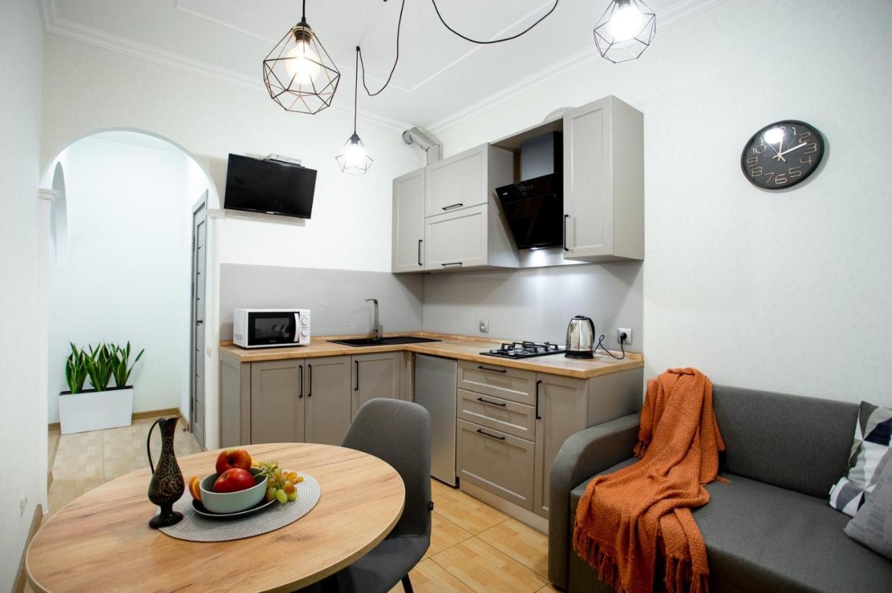 Квартира в центре на соборной apartment in sobornaya st - B&B