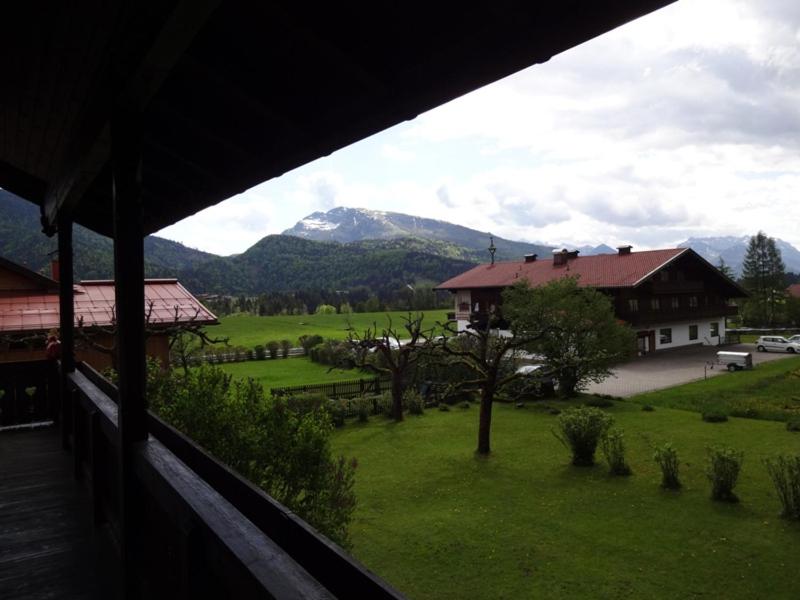 Apartment with Mountain View