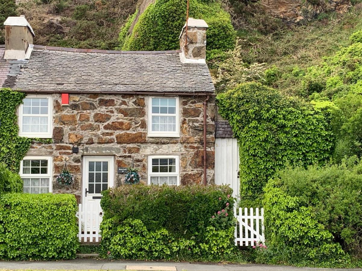 Pwllheli Marina Welsh Cottage by Plas Heli & the sea - Bed and Breakfast Pwllheli