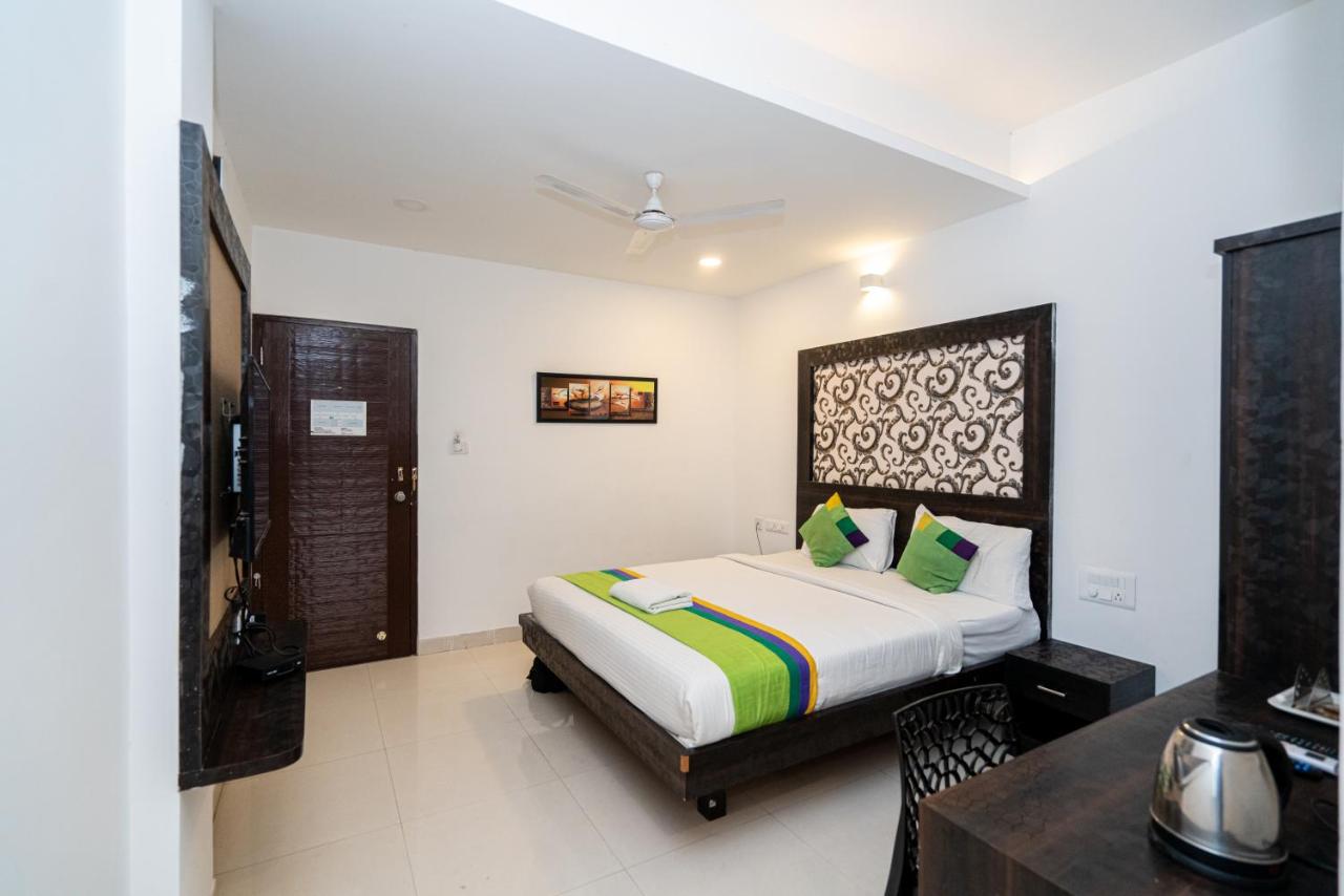 B&B Bangalore - Hotel Dhruv Palace Bangalore Jakkur - Bed and Breakfast Bangalore