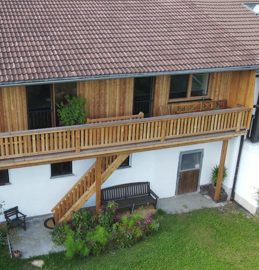 Ferienwohnung ChiemseeZeit :-) - Familie Lechermann - B&B