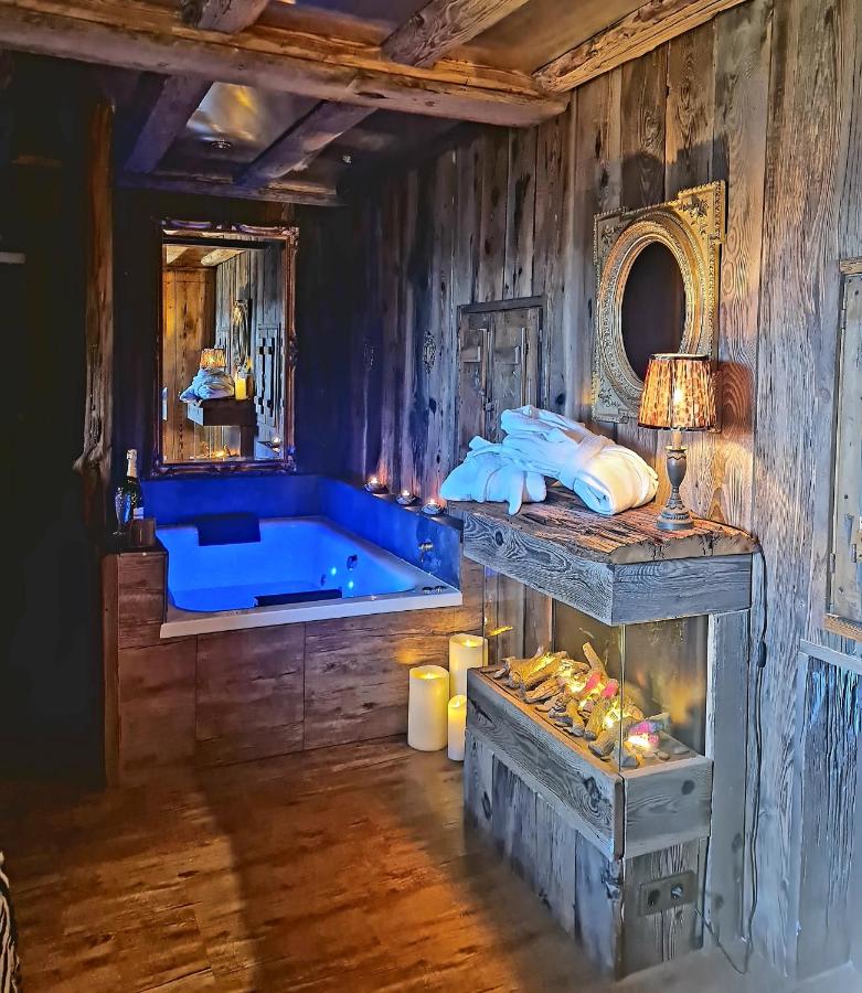 Suite Deluxe con bañera de hidromasaje