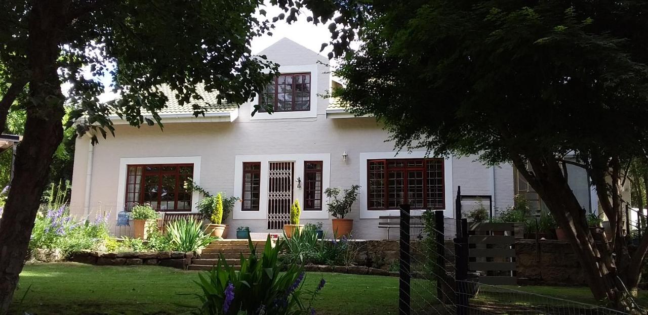 B&B Clarens - The Gate Guesthouse - Bed and Breakfast Clarens